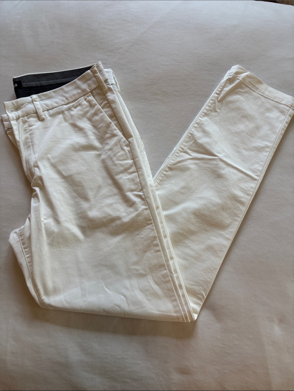 Express Men's White Chino Pants - Classic Slim Fit
